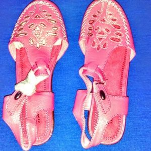 Beacon Leather Sandles NEW